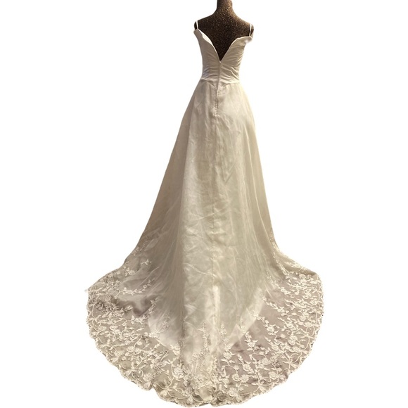 🤍 SATIN AND EMBROIDERED LACE WHITE IVORY DRESS 🤍# 003 - Picture 11 of 16
